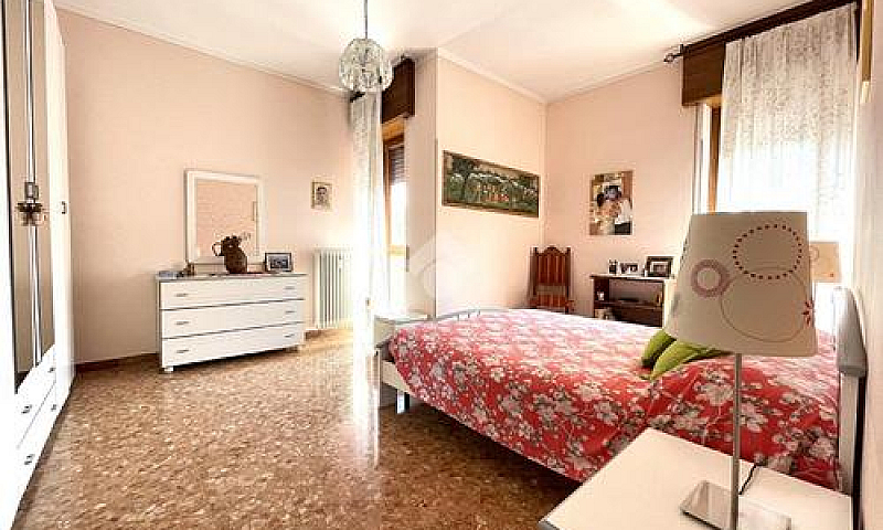 2 Locali A Desenzano...