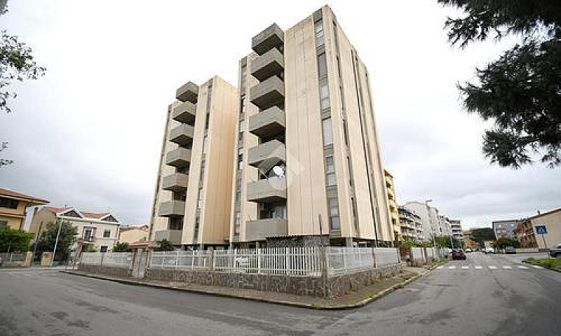 4 Locali A Oristano...