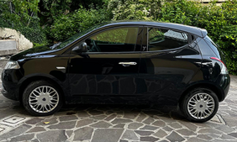 Lancia Ypsilon Neopa...