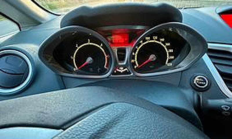 Ford Fiesta Titanium...