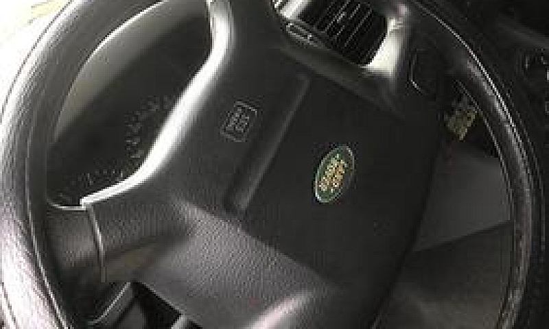 Land Rover Discovery...