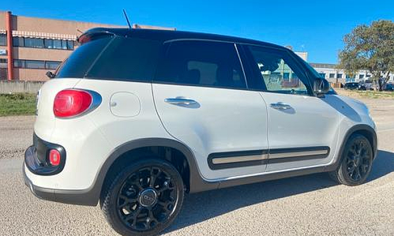 Fiat 500L Trekking...
