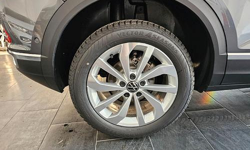 Volkswagen T-Roc 2.0...
