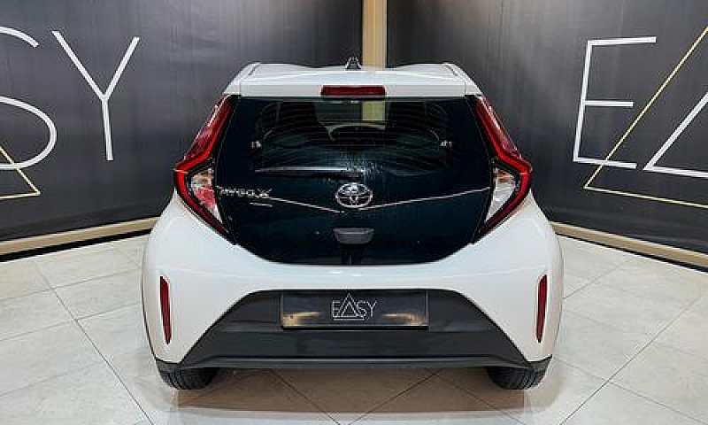 Toyota Aygo X 1.0 Lo...