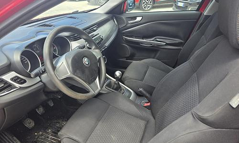 Alfa Romeo Giulietta...
