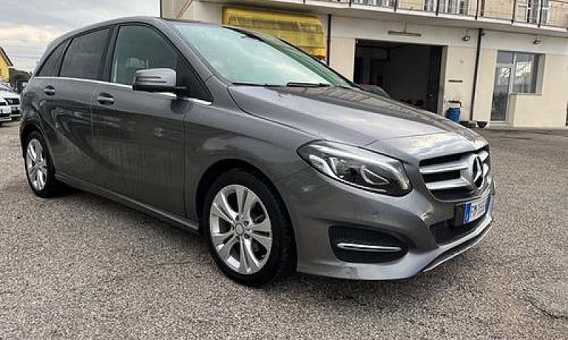 Mercedes-Benz B 180 ...