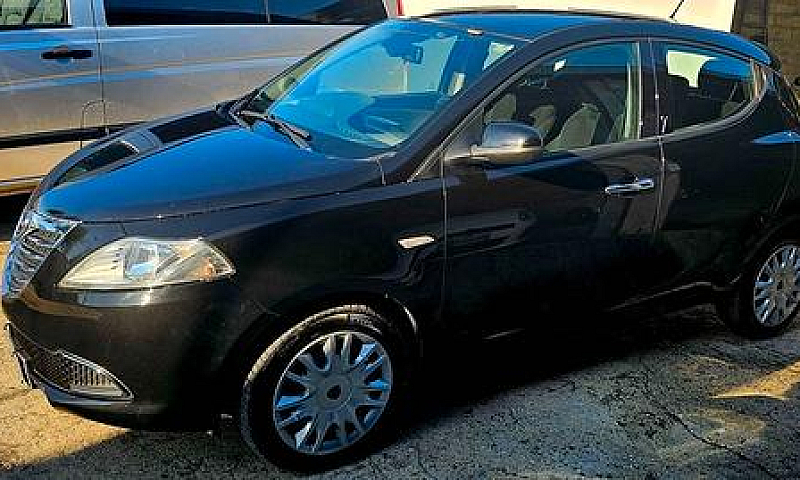 Lancia Ypsilon 1.3 M...
