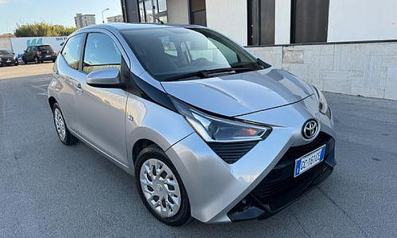 Toyota Aygo Connect ...