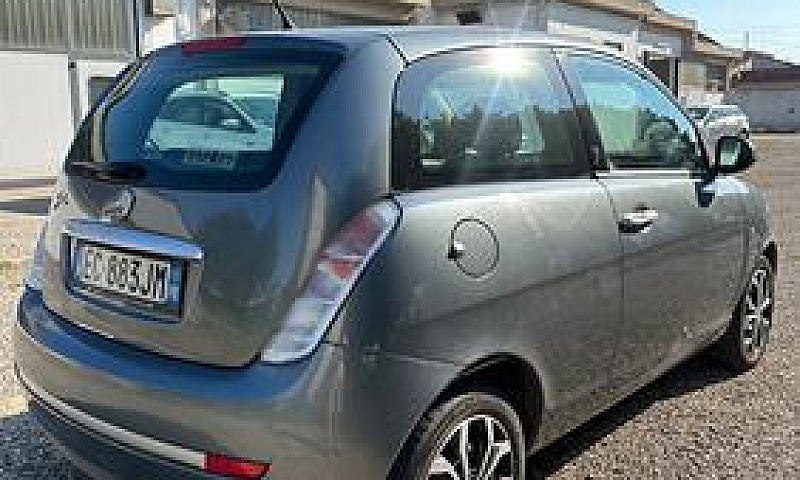 Lancia Ypsilon 1.2 N...