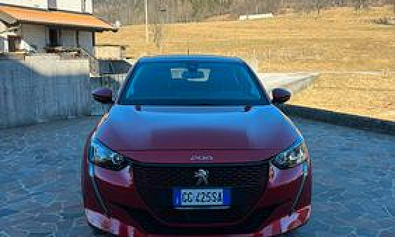 Peugeot E-208 Allure...