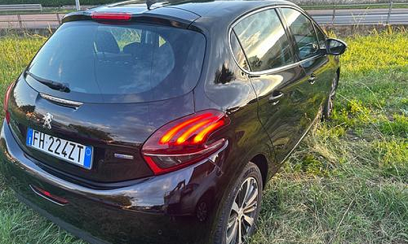 Peugeot 208 Puretech...