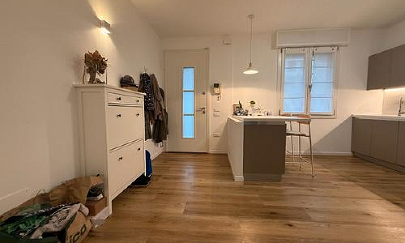 Casa A Schiera In Re...