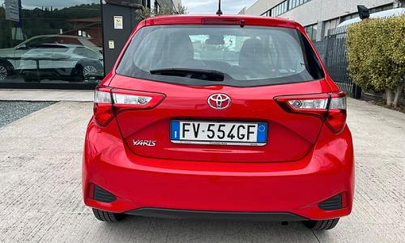 Toyota Yaris 1.0 72 ...