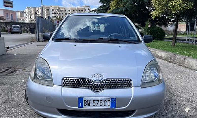 Toyota Yaris 1.3 Ben...