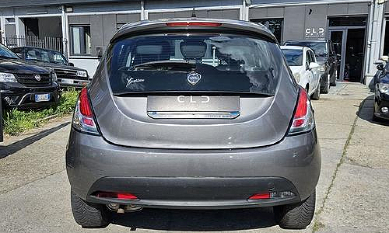 Lancia Ypsilon 1.2 8...