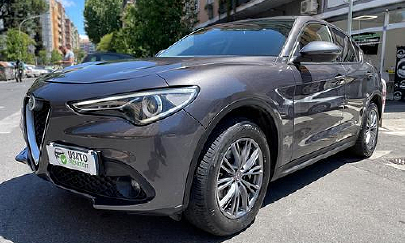 Alfa Romeo Stelvio 2...