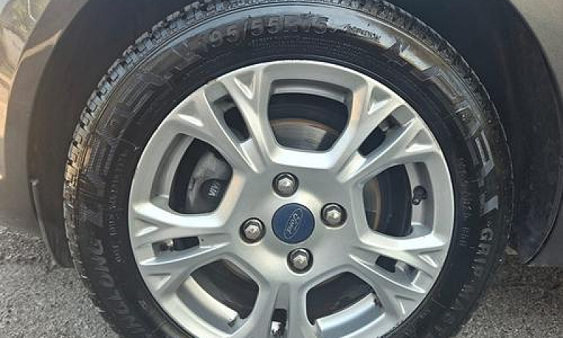 Ford Fiesta 1.5 Tdci...