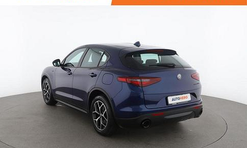 Alfa Romeo Stelvio M...