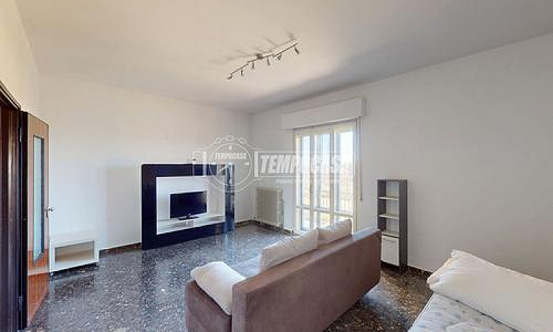 Appartamento Con Spl...