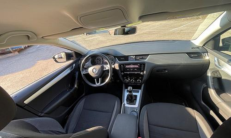 Skoda Octavia 1.6 Td...