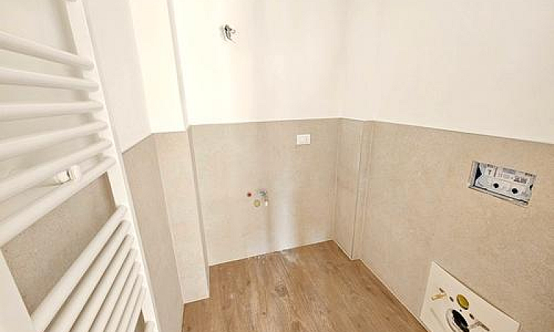 3 Camere, 3 Bagni E ...