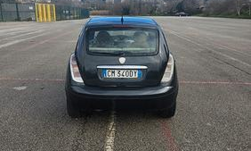 Lancia Ypsilon ...