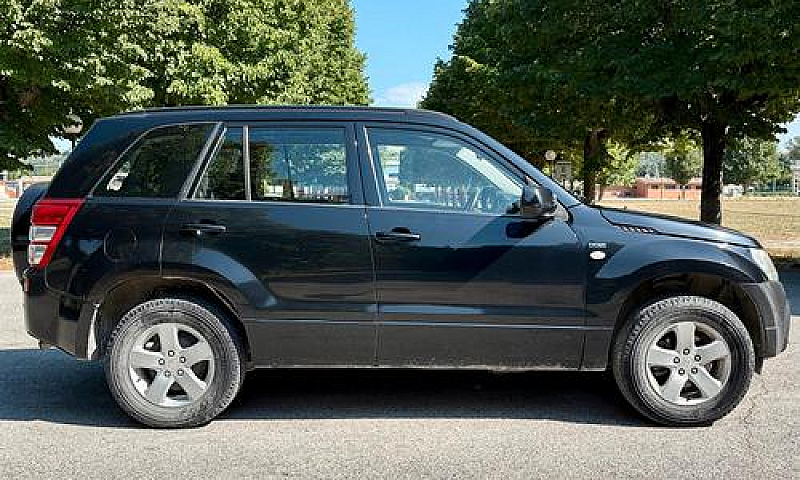 Suzuki Grand Vitara ...