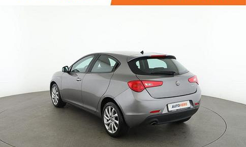 Alfa Romeo Giulietta...