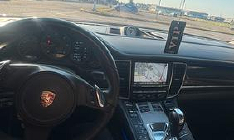 Porsche Panamera 3.0...