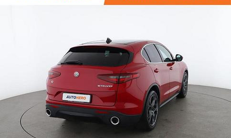 Alfa Romeo Stelvio Z...