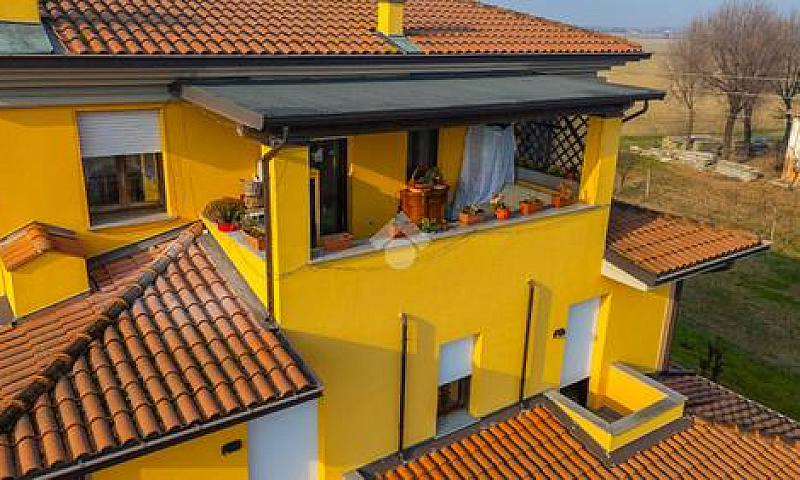 3 Locali A Soliera...