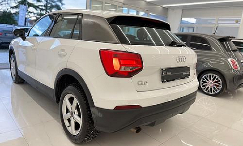 Audi Q2 1.6 Tdi Desi...