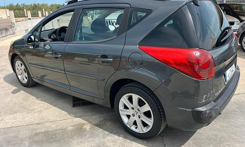 Peugeot 207 1.6 Hdi ...