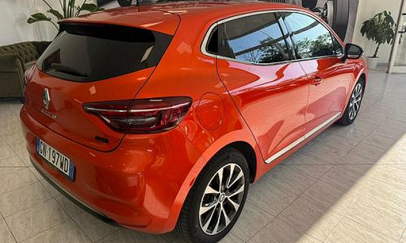 Renault Clio Full Hy...