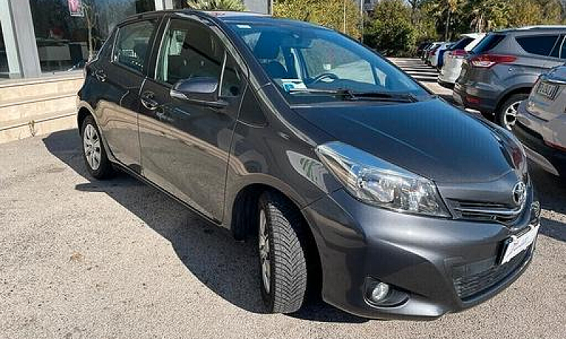 Toyota Yaris 1.0 5 P...