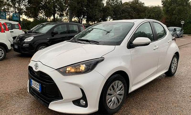 Toyota Yaris 1.0 5 P...