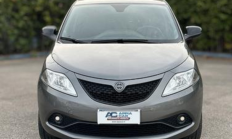 Lancia Ypsilon 1.0 H...