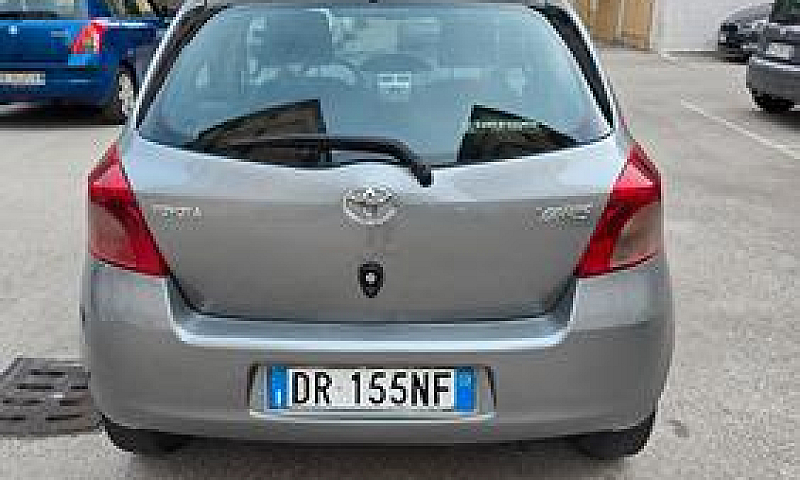 Toyota Yaris ...