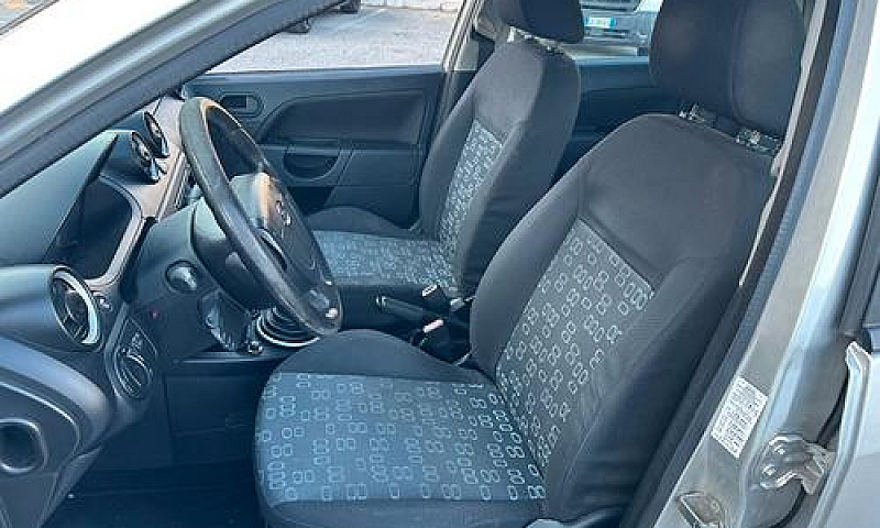 Ford Fiesta 1.4 Tdci...