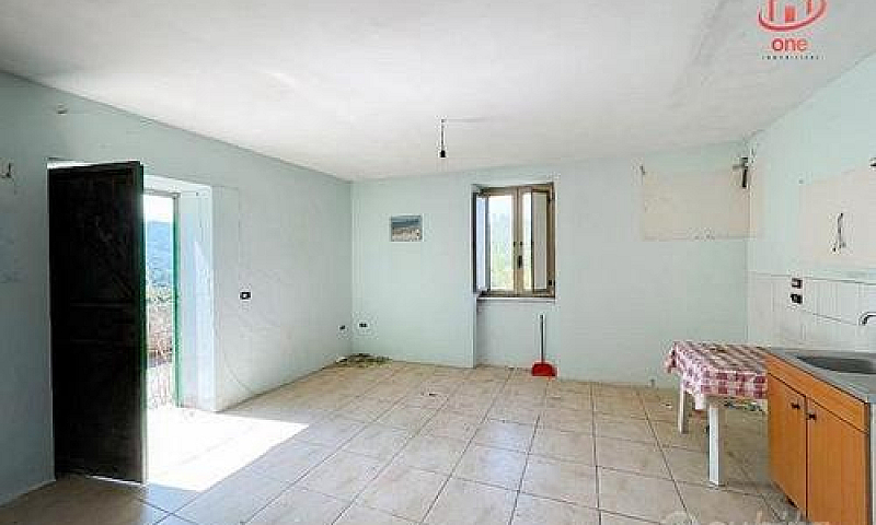 Castellabate Con Ter...