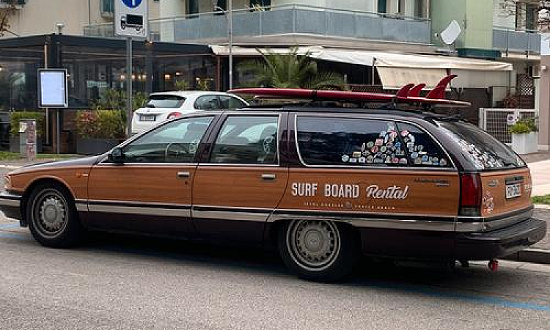Buick Roadmaster Est...