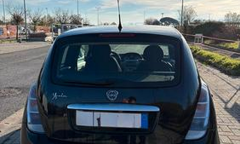 Lancia Ypsilon 2009 ...