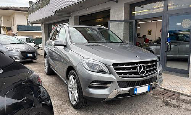 Mercedes-Benz Ml 250...