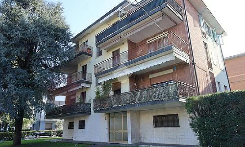 4 Locali A Vicenza...