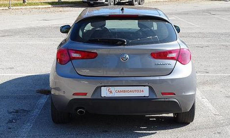 Alfa Romeo Giulietta...