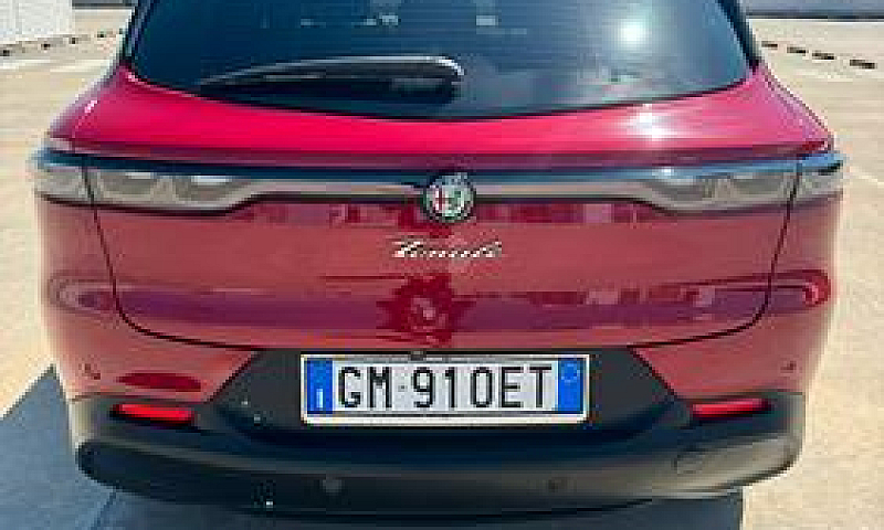 Alfa Romeo Tonale 16...