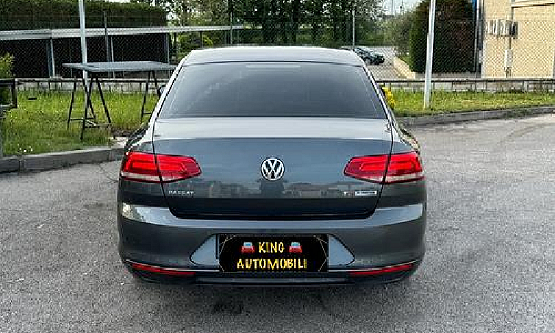 Volkswagen Passat 1....