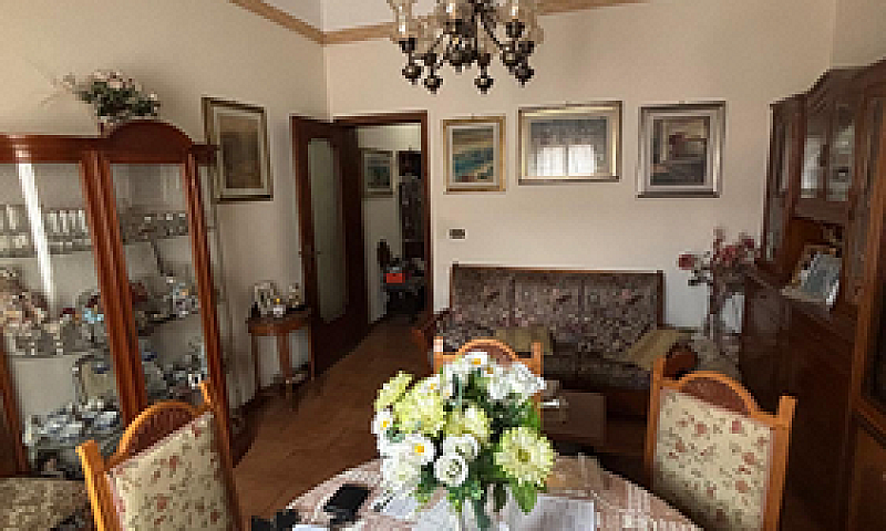 Viale Amendola - App...