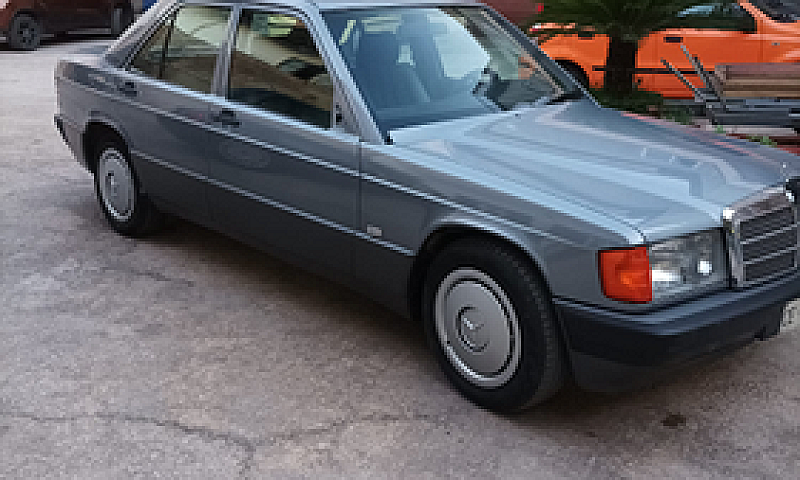 Mercedes 190E...