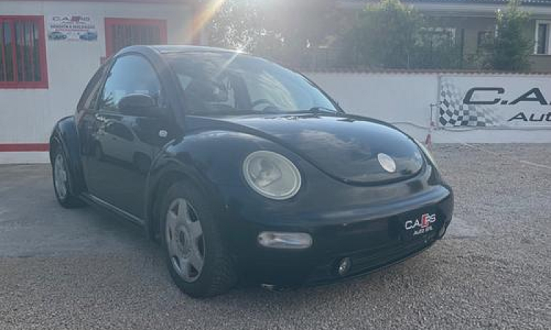 Volkswagen New Beetl...